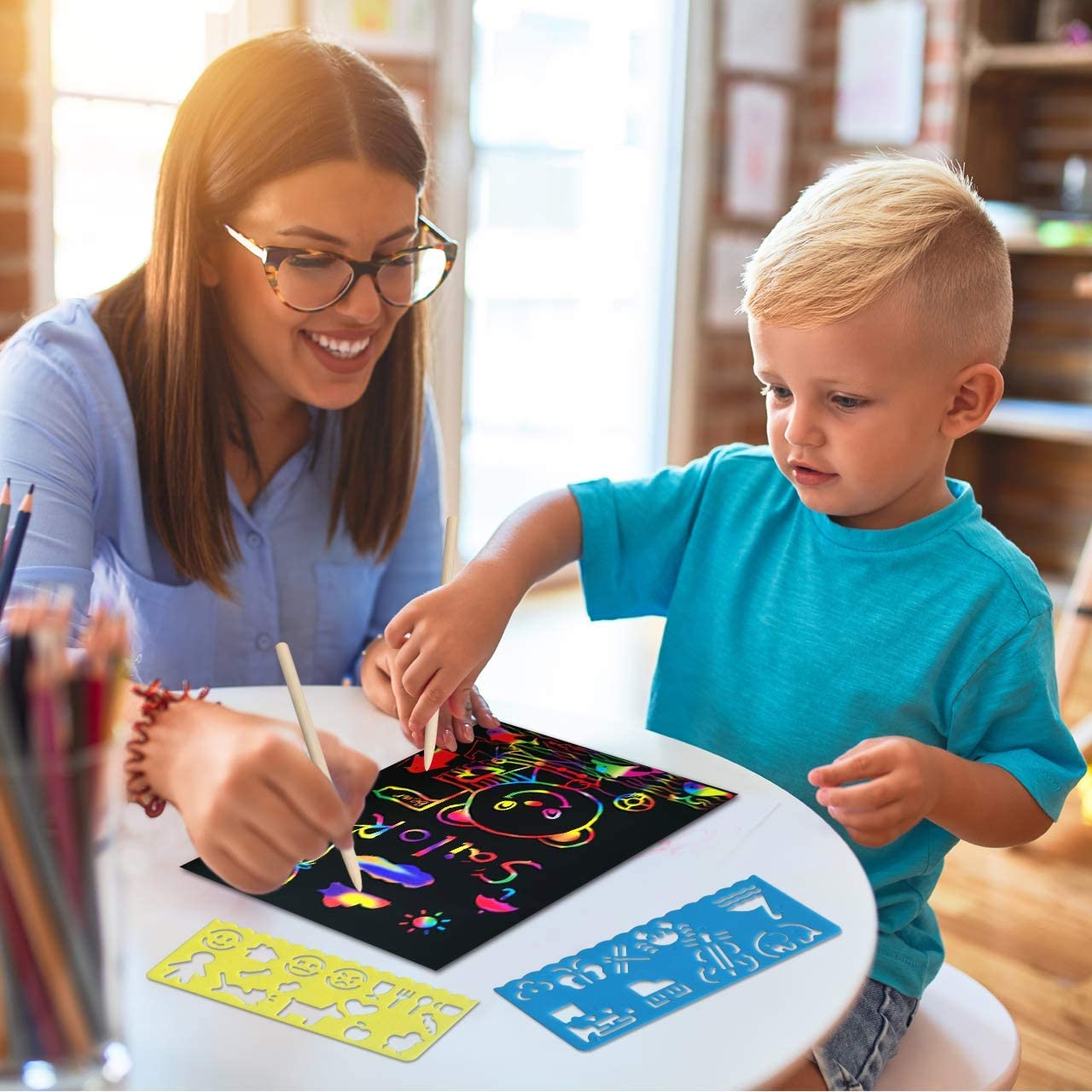 Juegos de papel mágico para rascar arcoiris: 60 piezas de papel mágico para manualidades niños, cumpleaños | recuerdo de fiesta | actividades de bricolaje